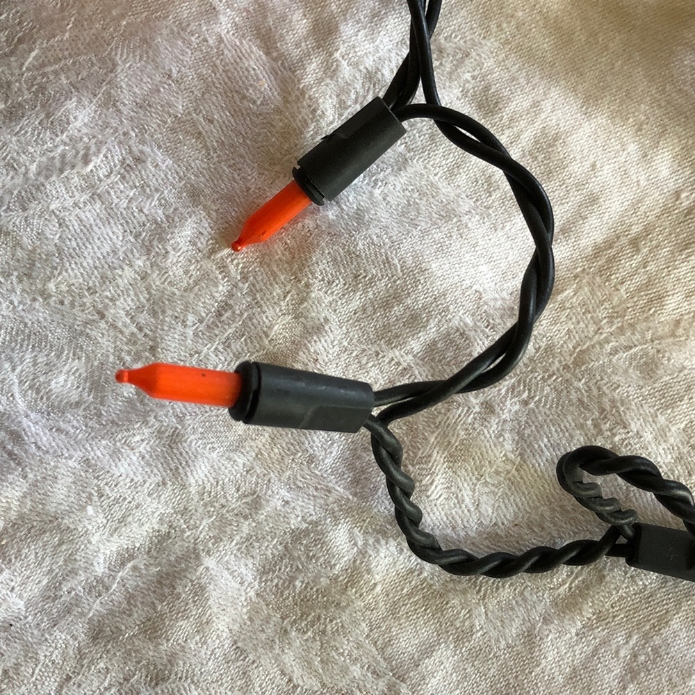 Orange Halloween indoor/outdoor icicle String Lights - Home Holiday - Picture 5 of 5